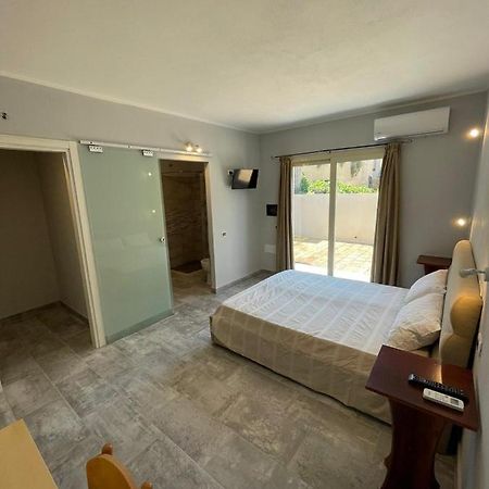 Casa Camere Pistis 阿塞米尼 外观 照片
