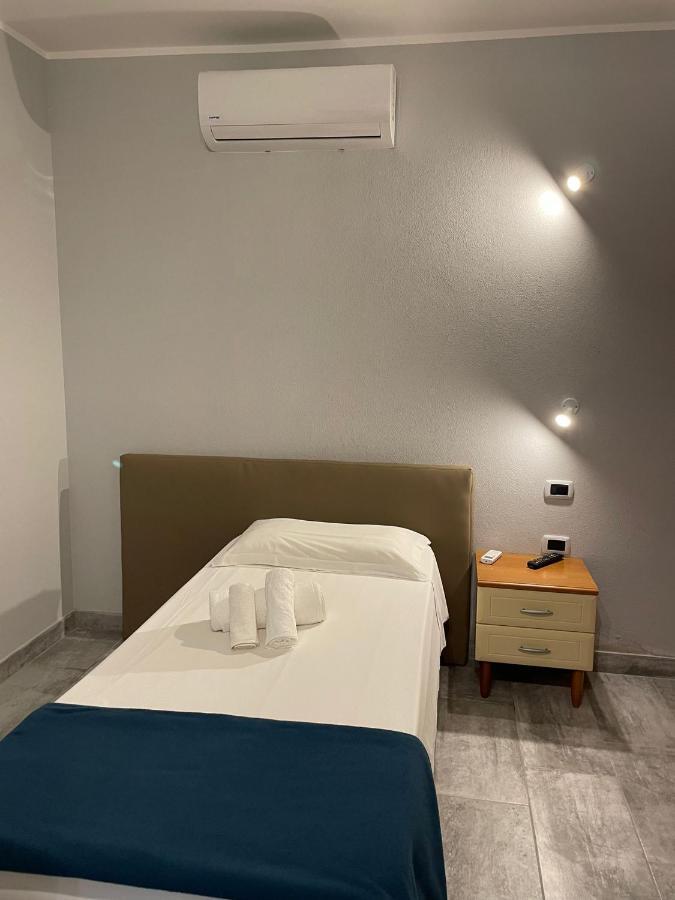 Casa Camere Pistis 阿塞米尼 外观 照片